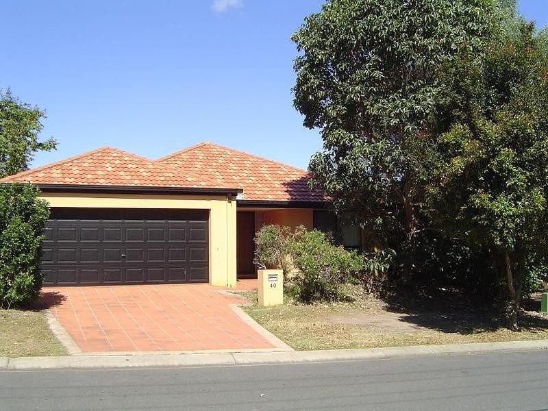 40 Samantha Street, Wynnum West QLD 4178
