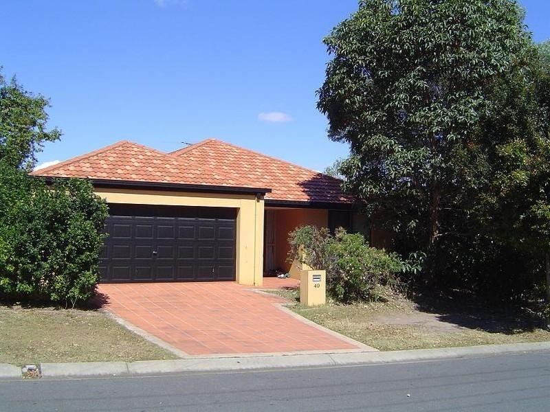 40 Samantha Street, Wynnum West QLD 4178
