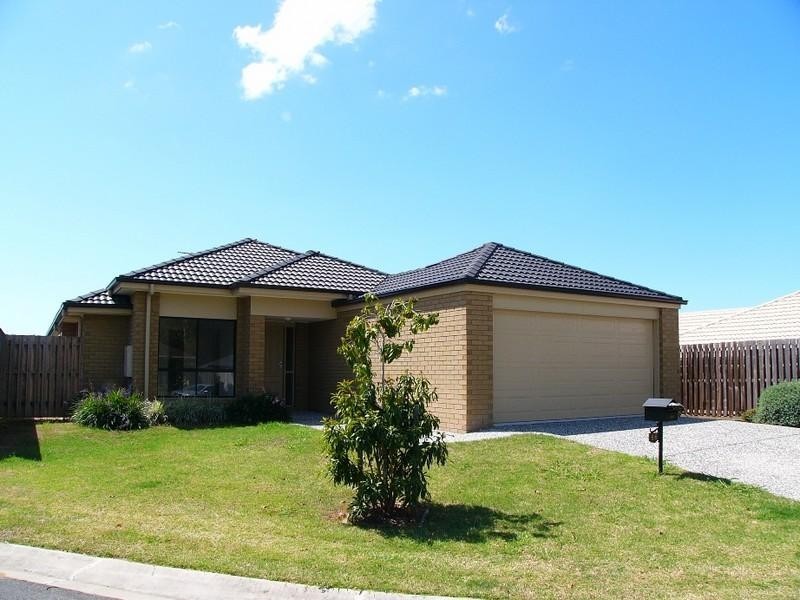 66 Matthews Way, Wakerley QLD 4154
