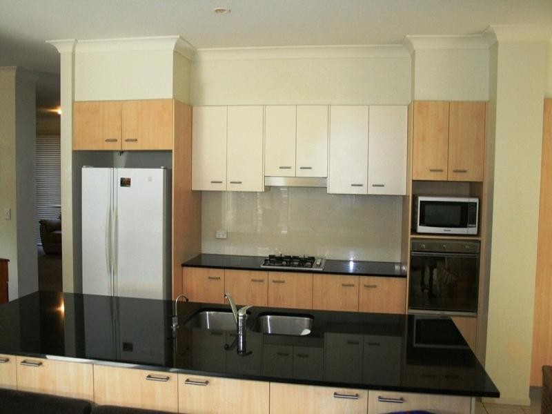 26 Yarra Road, Wakerley QLD 4154