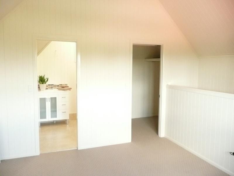 207 Sibley Road, Wynnum West QLD 4178