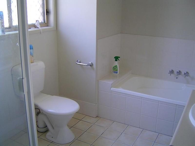 30 School Road, Wynnum West QLD 4178