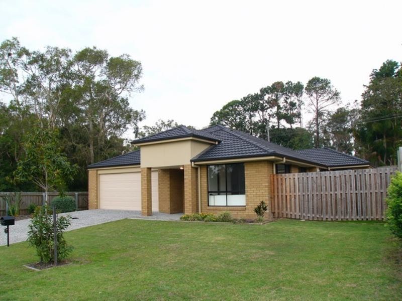 79 Matthews Way, Wakerley QLD 4154