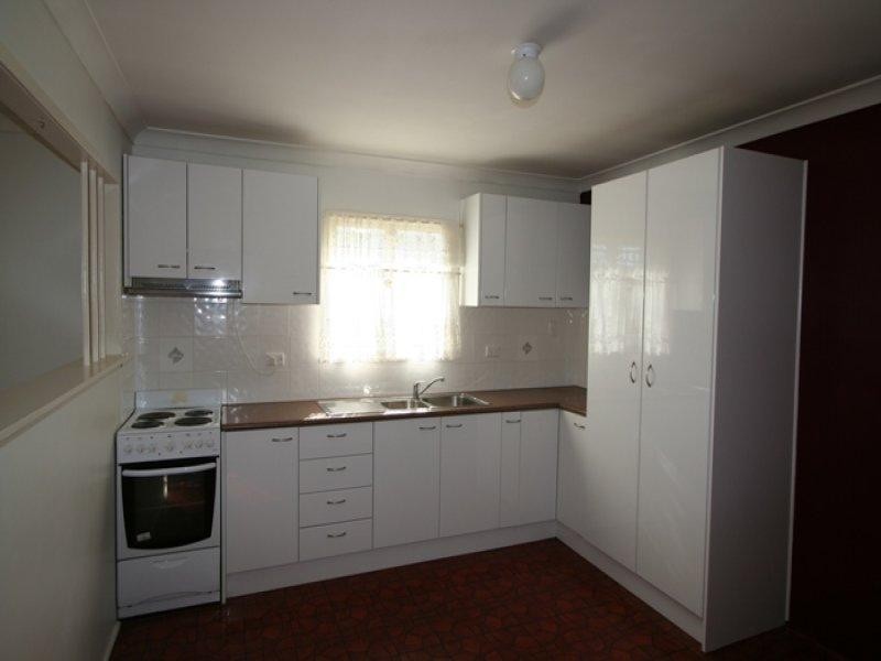 2 Selkirk Street, Tingalpa QLD 4173