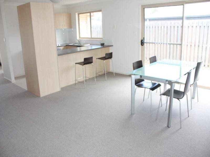 73 Matthews Way, Wakerley QLD 4154