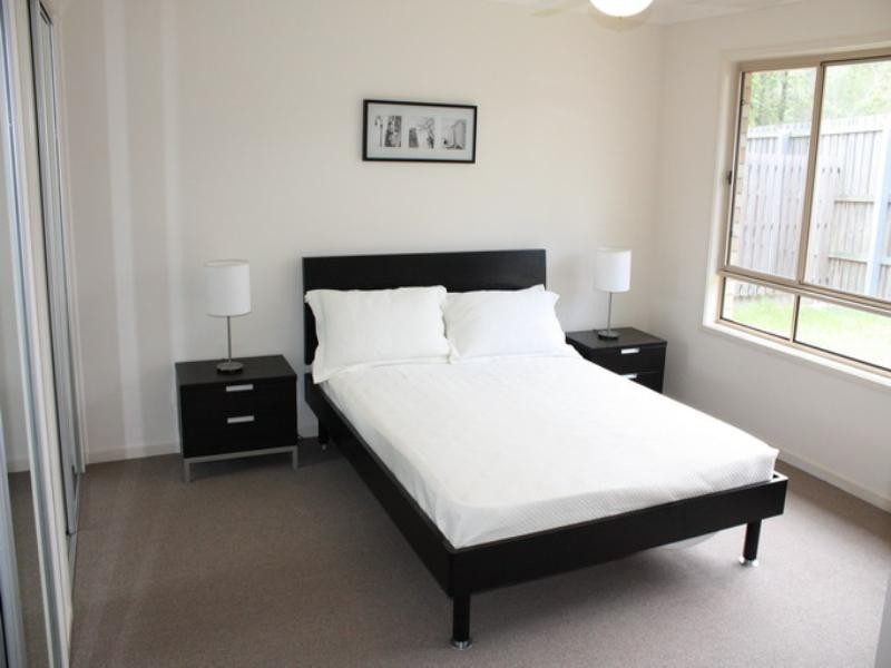 73 Matthews Way, Wakerley QLD 4154