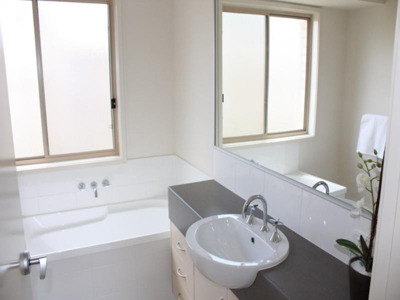 73 Matthews Way, Wakerley QLD 4154