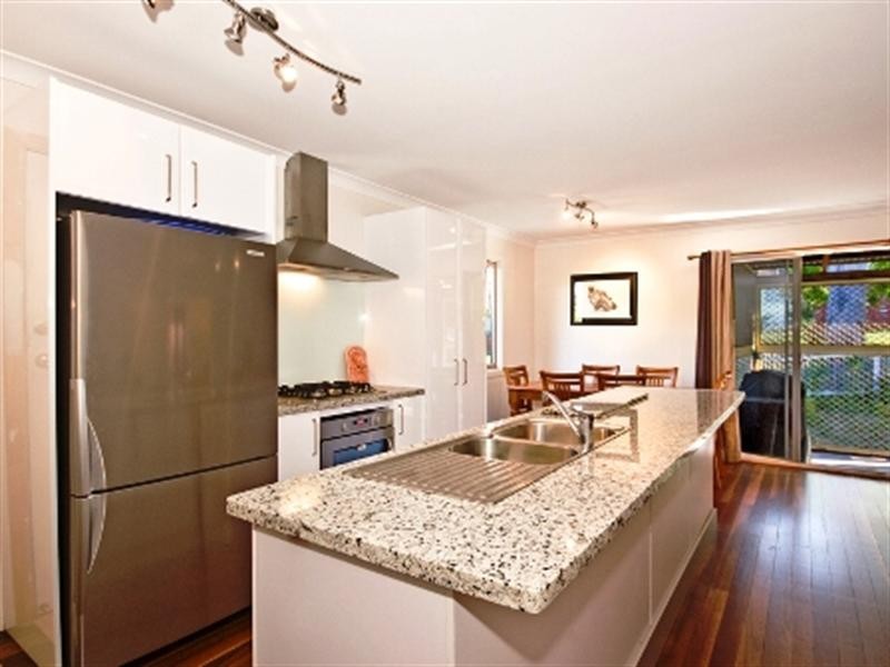 3 Ulagree Street, Wynnum West QLD 4178