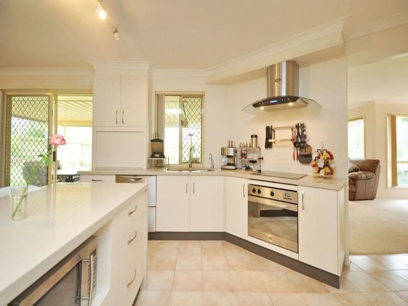 61 Castlerea Street, Tingalpa QLD 4173