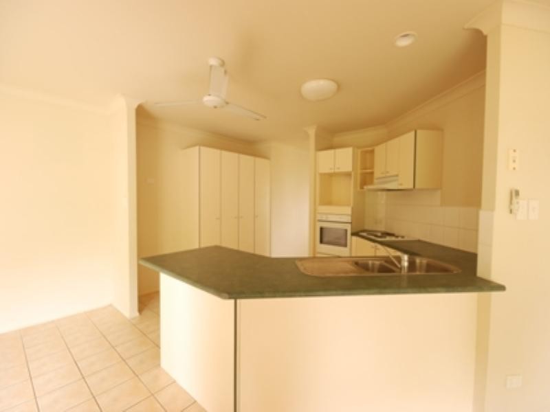 9 Cynthia Place, Wakerley QLD 4154