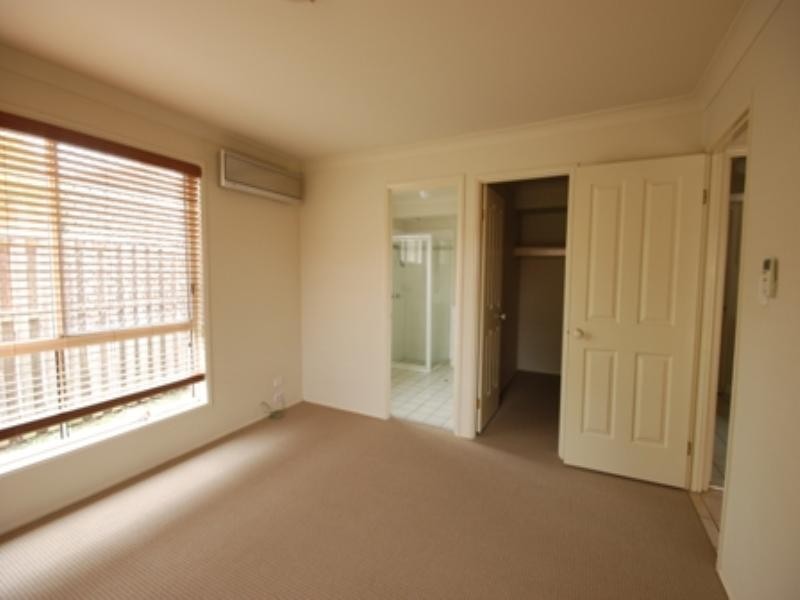 9 Cynthia Place, Wakerley QLD 4154