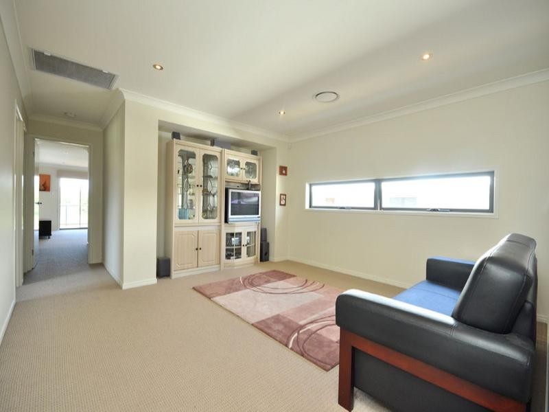 15 Gumdale Street, Wakerley QLD 4154