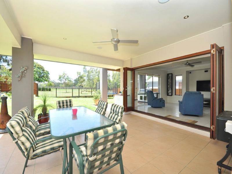 15 Gumdale Street, Wakerley QLD 4154