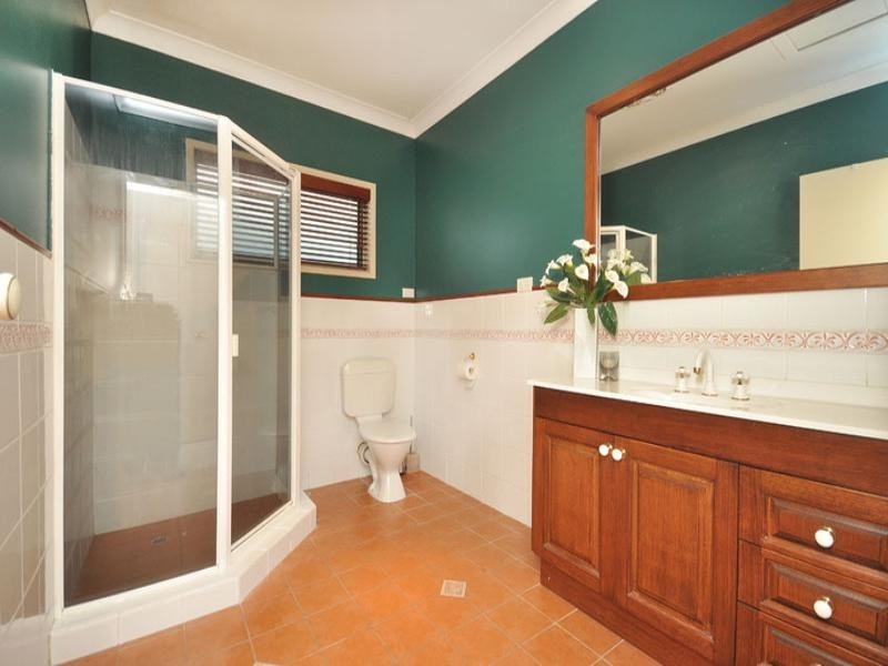 15 Kinsella Street, Belmont QLD 4153