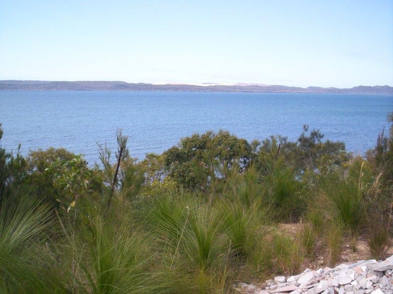 31 Barramundi Street, Macleay Island QLD 4184