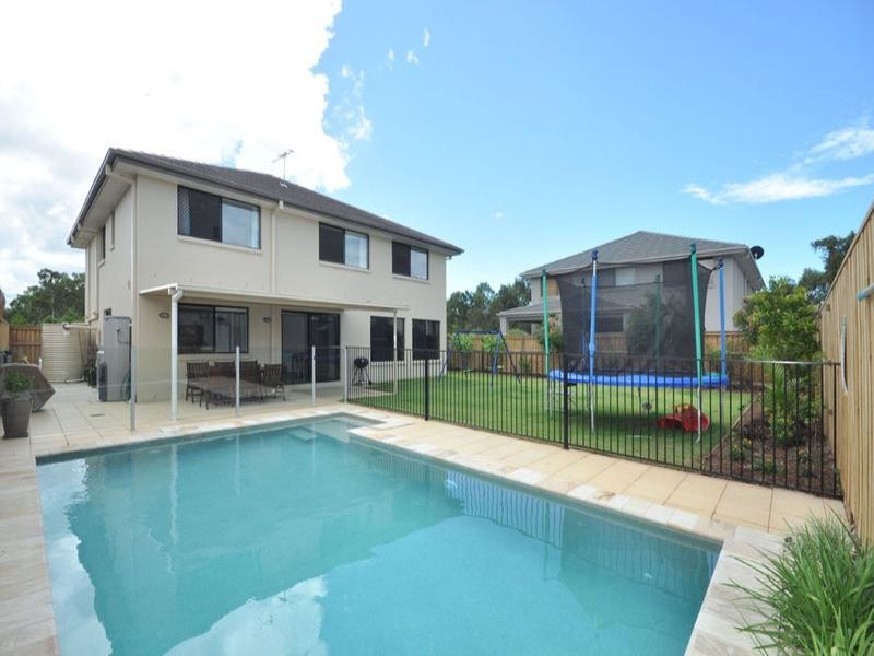 1 Treetop Place, Manly West QLD 4179