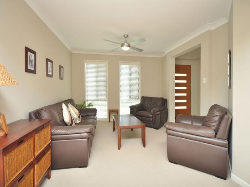 1 Treetop Place, Manly West QLD 4179