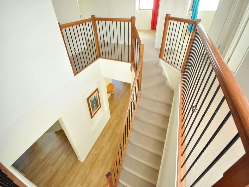 1 Treetop Place, Manly West QLD 4179