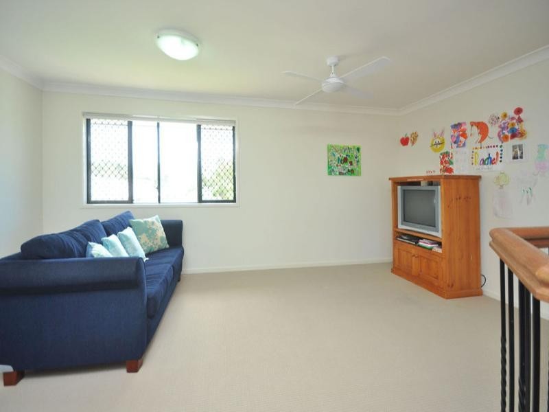1 Treetop Place, Manly West QLD 4179