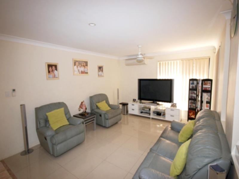 11 Lindsay Street, Hemmant QLD 4174