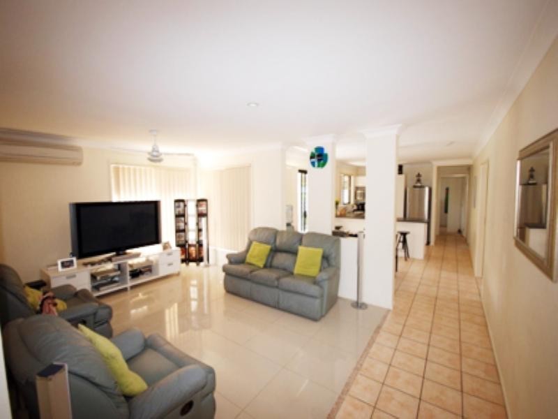 11 Lindsay Street, Hemmant QLD 4174