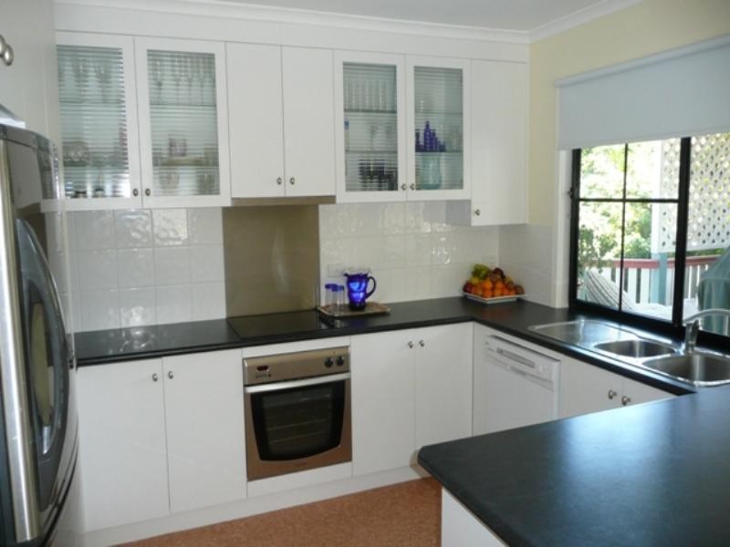 4 Kenmar Street, Wynnum West QLD 4178