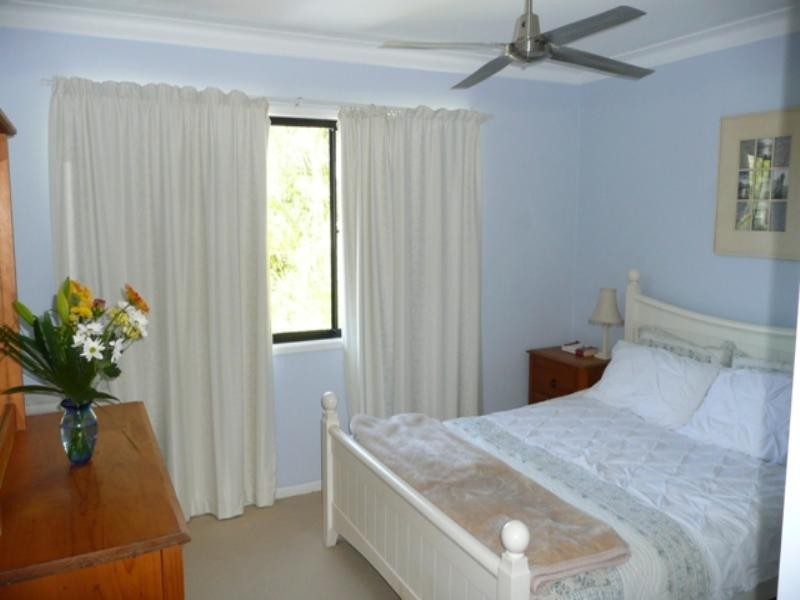 4 Kenmar Street, Wynnum West QLD 4178