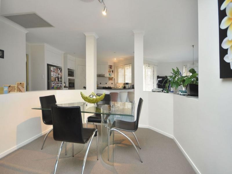 16 Lockwood Crescent, Manly West QLD 4179