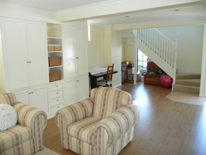 4 Kenmar Street, Wynnum West QLD 4178