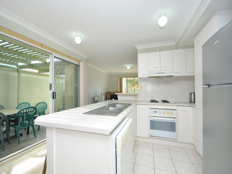 3 Weir Close, Belmont QLD 4153