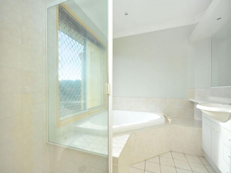 3 Weir Close, Belmont QLD 4153