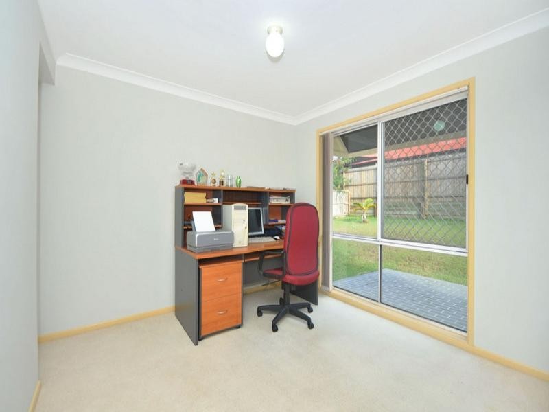3 Weir Close, Belmont QLD 4153