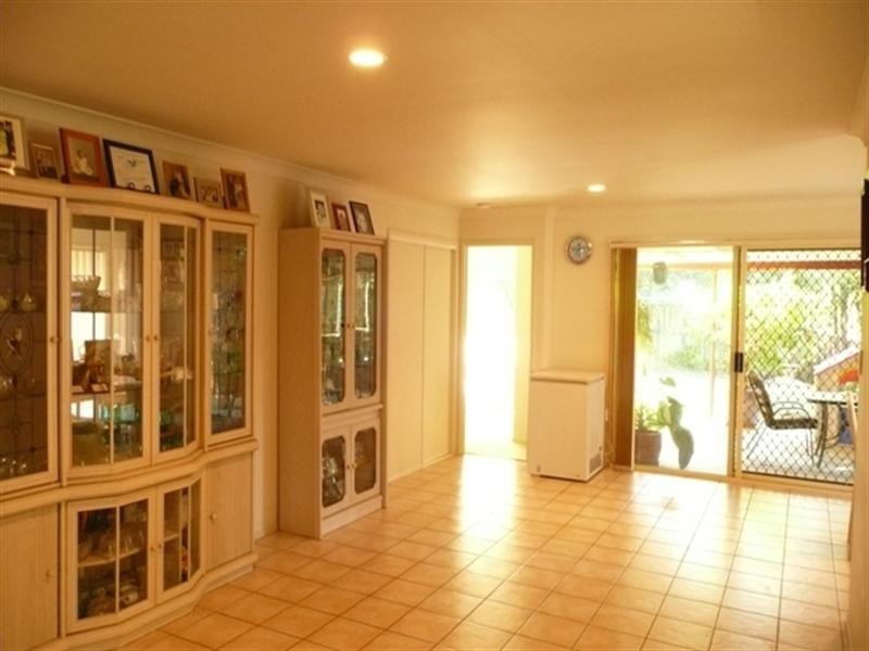 15 Matthews Way, Wakerley QLD 4154