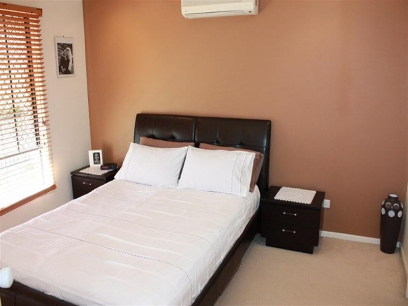 17 Manor Crescent, Wakerley QLD 4154