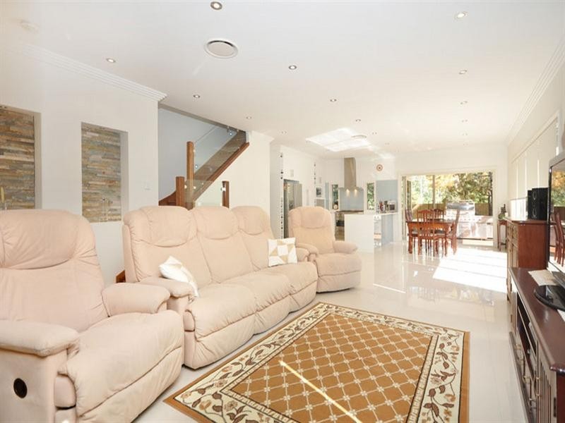 55 Friend Street, Gumdale QLD 4154