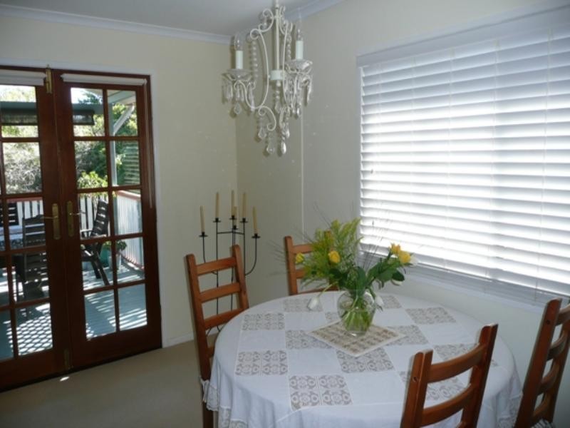 4 Kenmar Street, Wynnum West QLD 4178