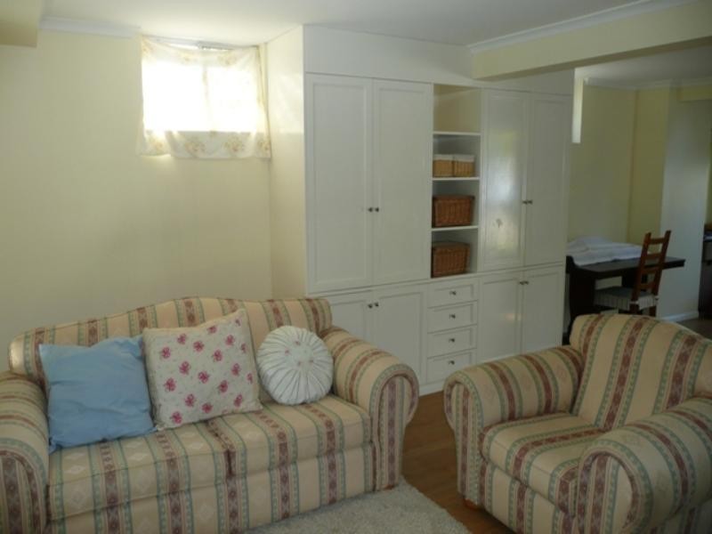 4 Kenmar Street, Wynnum West QLD 4178