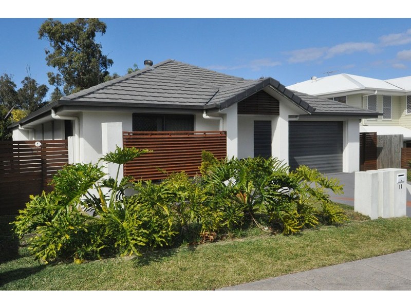 11 Daphne Street, Wakerley QLD 4154