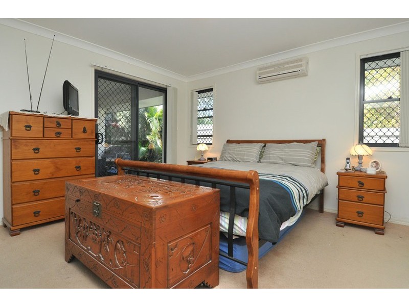 11 Daphne Street, Wakerley QLD 4154