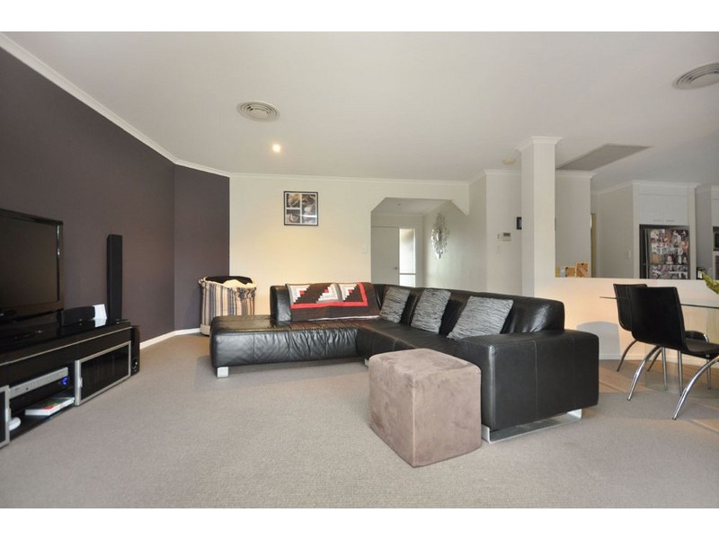 16 Lockwood Crescent, Manly West QLD 4179