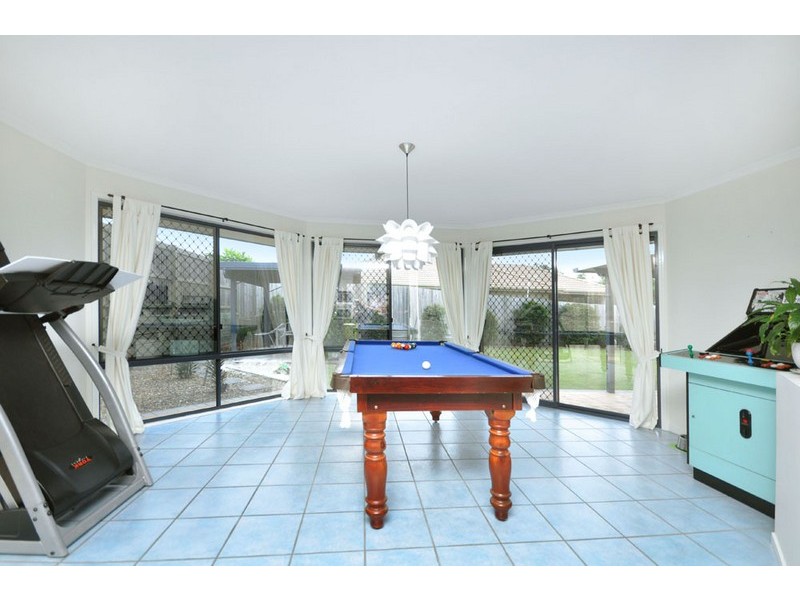 16 Lockwood Crescent, Manly West QLD 4179