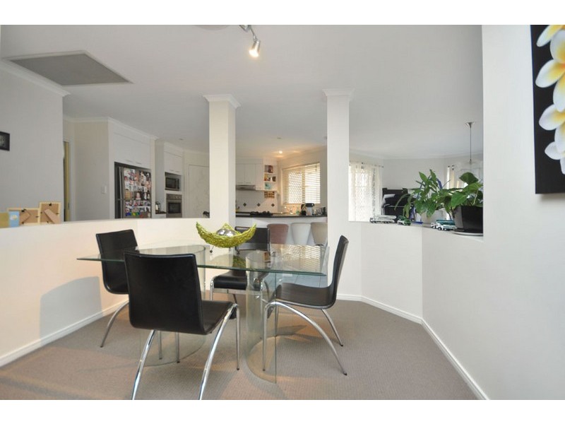 16 Lockwood Crescent, Manly West QLD 4179