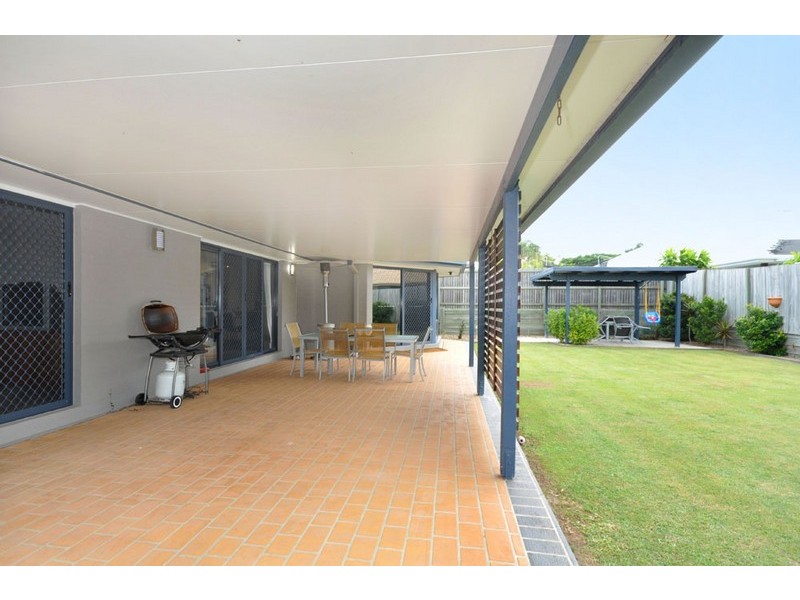 16 Lockwood Crescent, Manly West QLD 4179