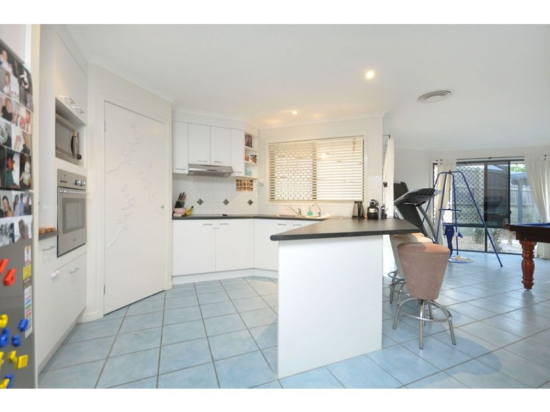 16 Lockwood Crescent, Manly West QLD 4179