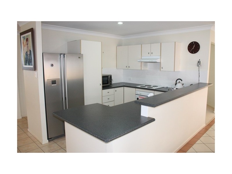 17 Manor Crescent, Wakerley QLD 4154