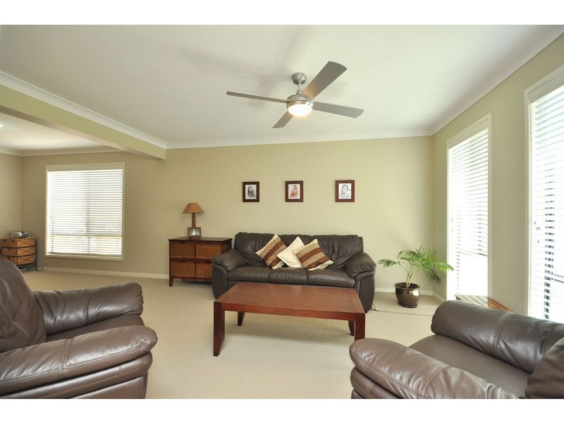 1 Treetop Place, Manly West QLD 4179