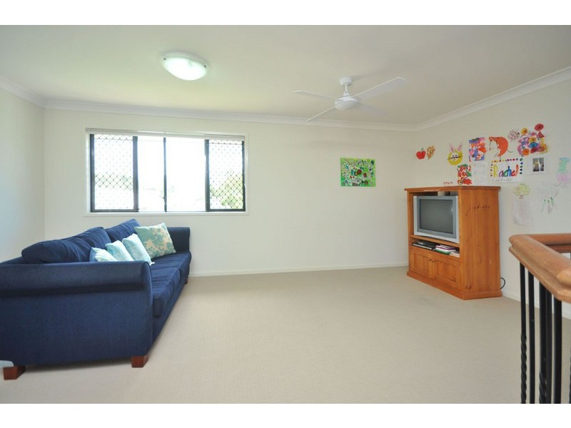 1 Treetop Place, Manly West QLD 4179