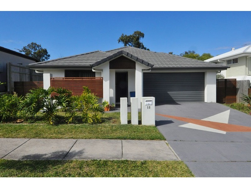 11 Daphne Street, Wakerley QLD 4154