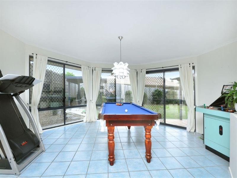 16 Lockwood Crescent, Manly West QLD 4179