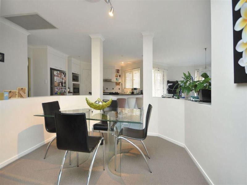 16 Lockwood Crescent, Manly West QLD 4179